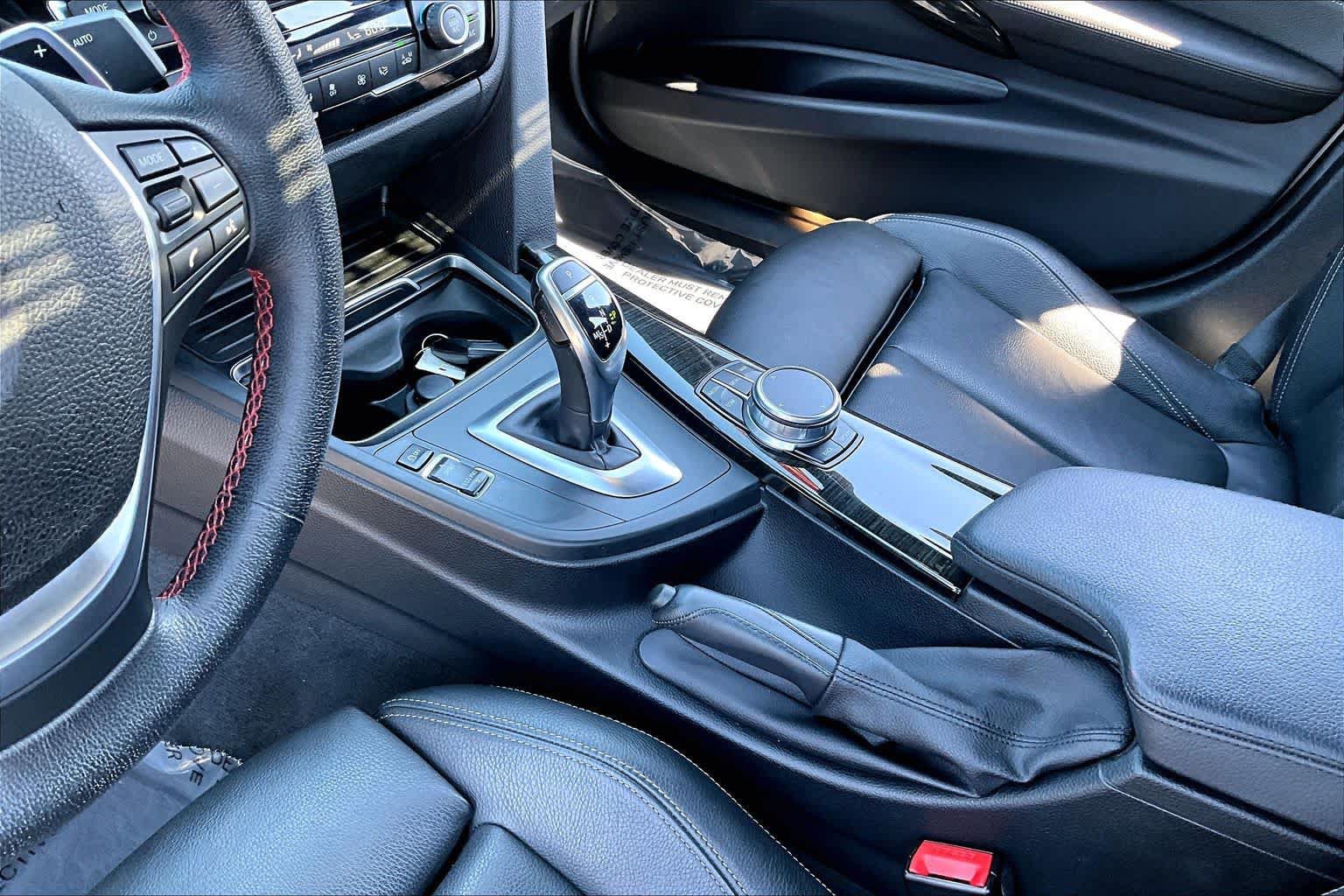 Used 2018 BMW 330i Sedan w/ Convenience Package RWD image 16