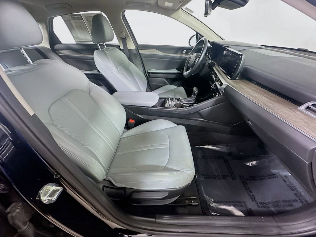 Used 2023 Kia K5 EX image 12