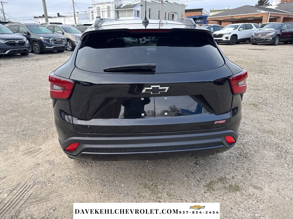 Used 2025 Chevrolet Trax RS w/ Sunroof Package image 4