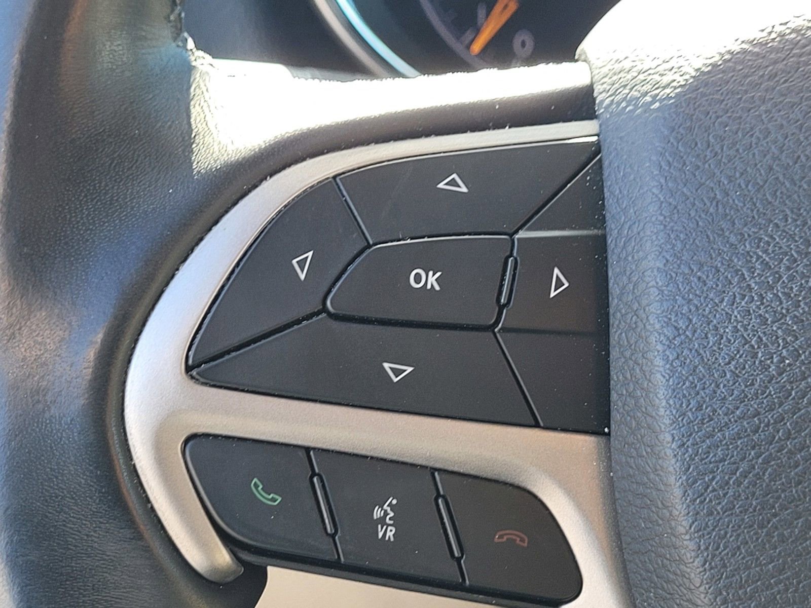 Used 2019 Jeep Grand Cherokee Limited image 24