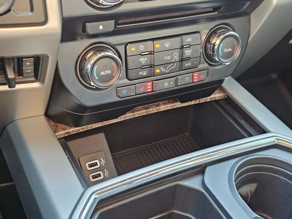 Used 2017 Ford F350 Lariat w/ Lariat Value Package image 27