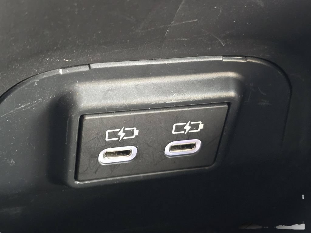 Used 2024 Toyota RAV4 XLE AWD/4WD image 9