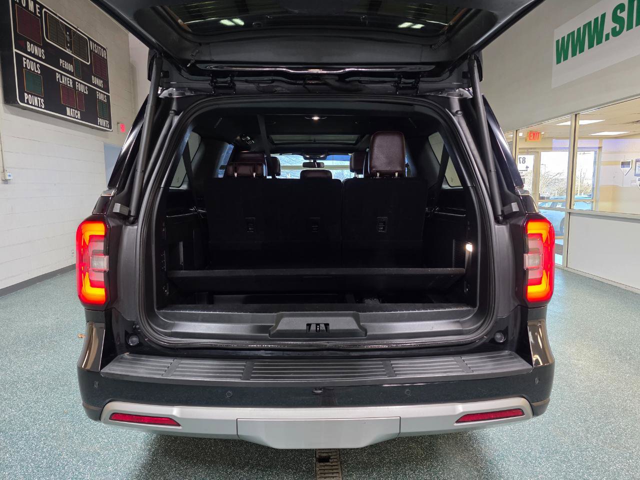 Used 2022 Ford Expedition Max Limited image 23