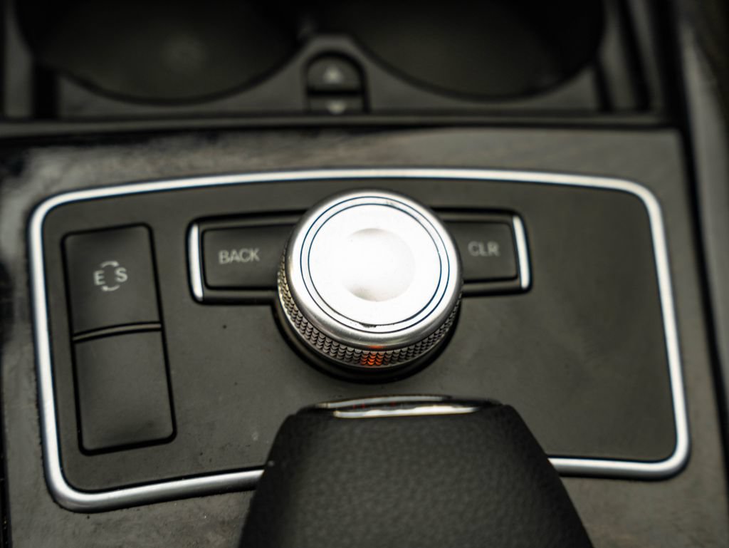 Used 2012 Mercedes-Benz E 350 4MATIC Sedan image 42