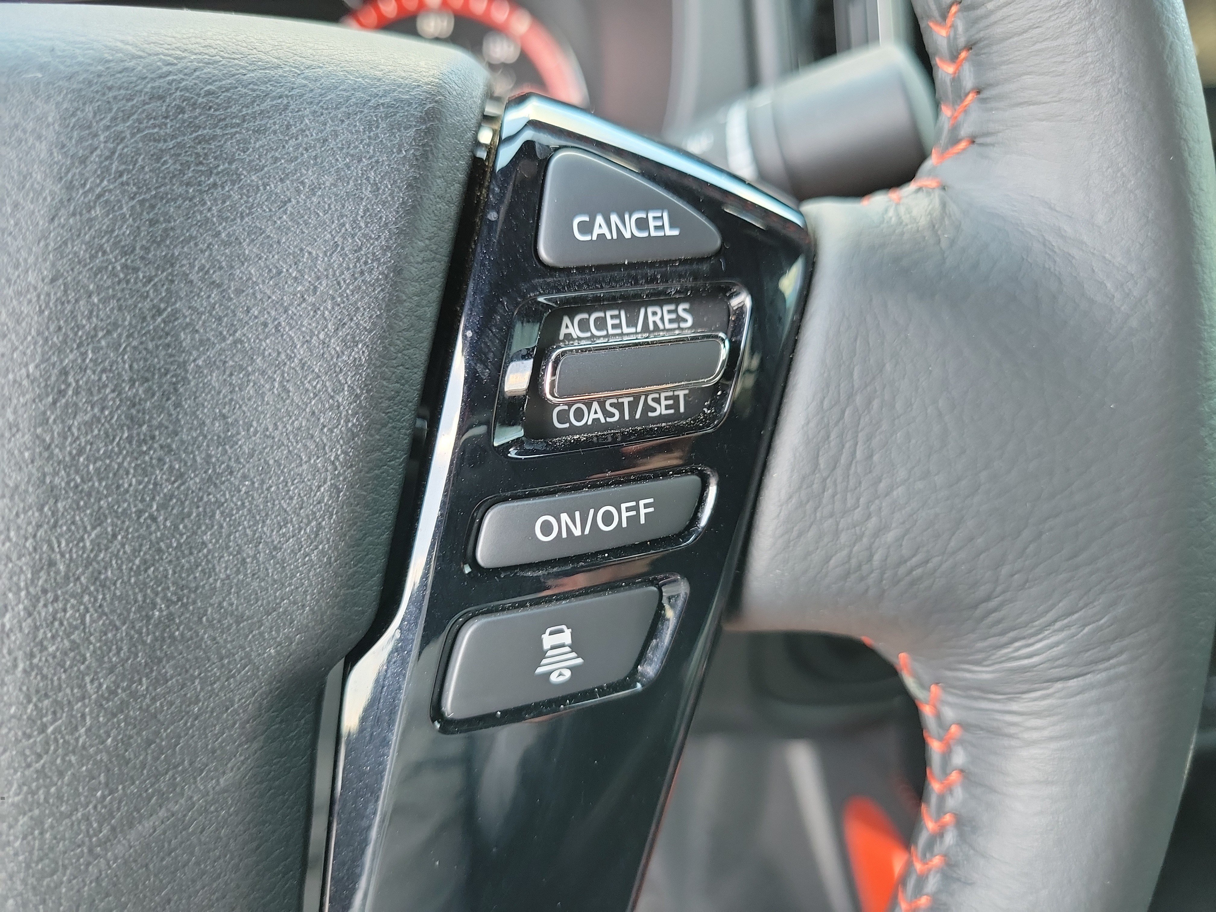 Used 2025 Nissan Frontier PRO-4X AWD/4WD image 22