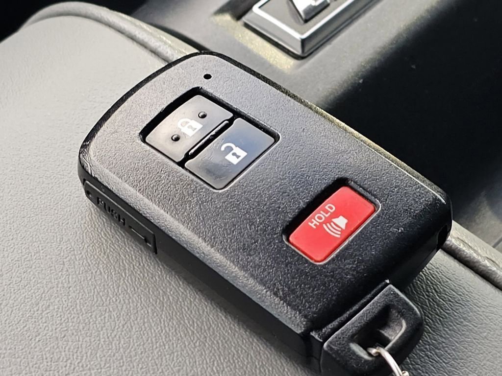 Used 2020 Toyota Tundra Limited w/ Limited Premium Package image 35