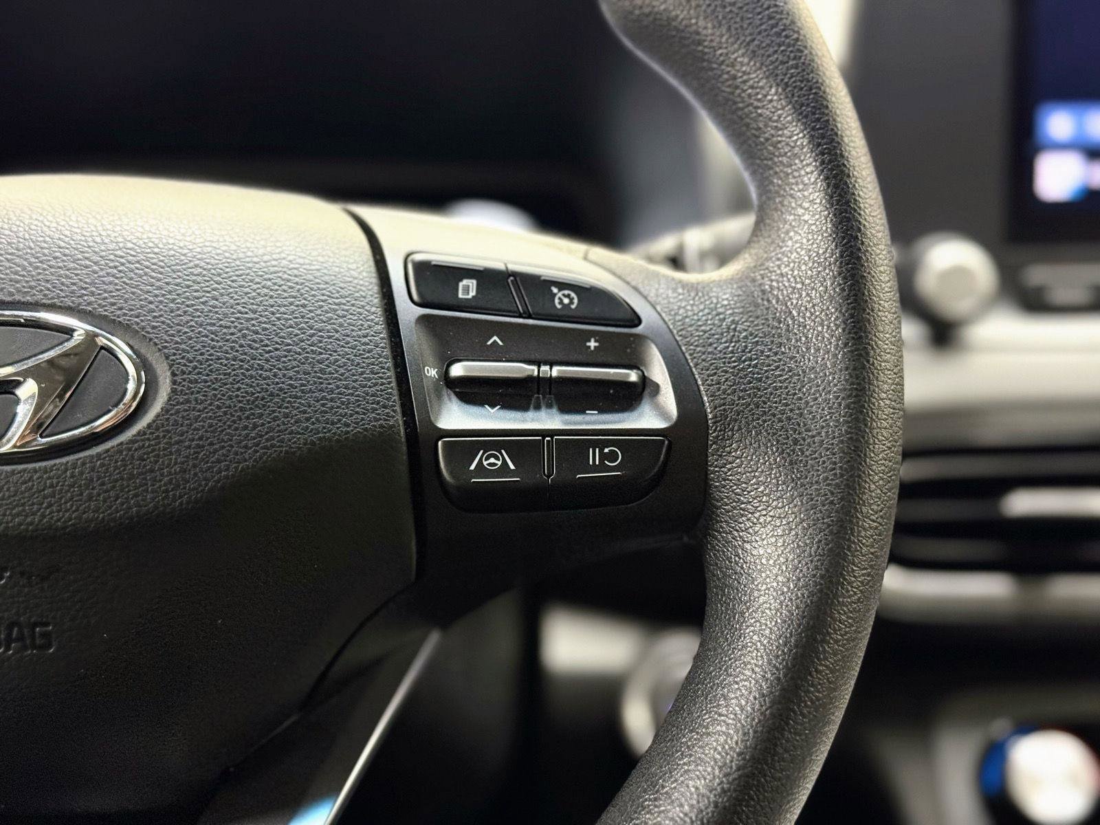 Used 2023 Hyundai Kona SE image 20