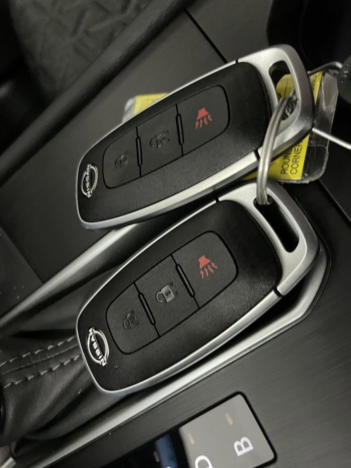 Used 2025 Nissan Kicks SV image 30