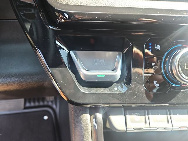 Used 2025 GMC Sierra 2500 AT4 AWD/4WD image 16