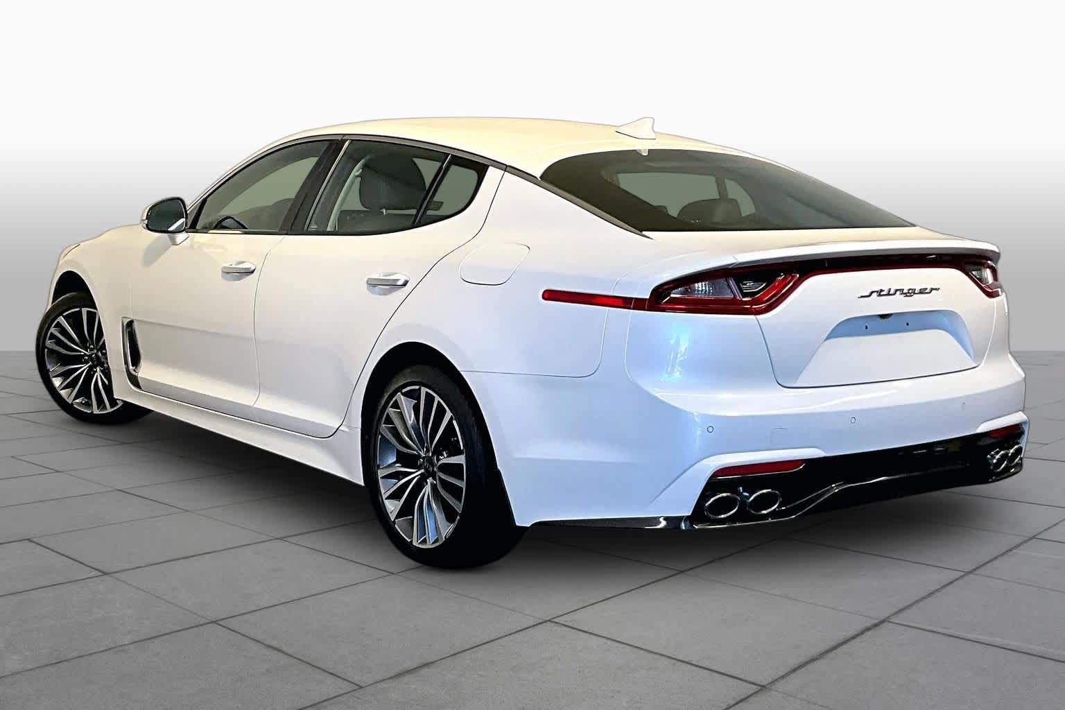 Used 2019 Kia Stinger RWD image 11