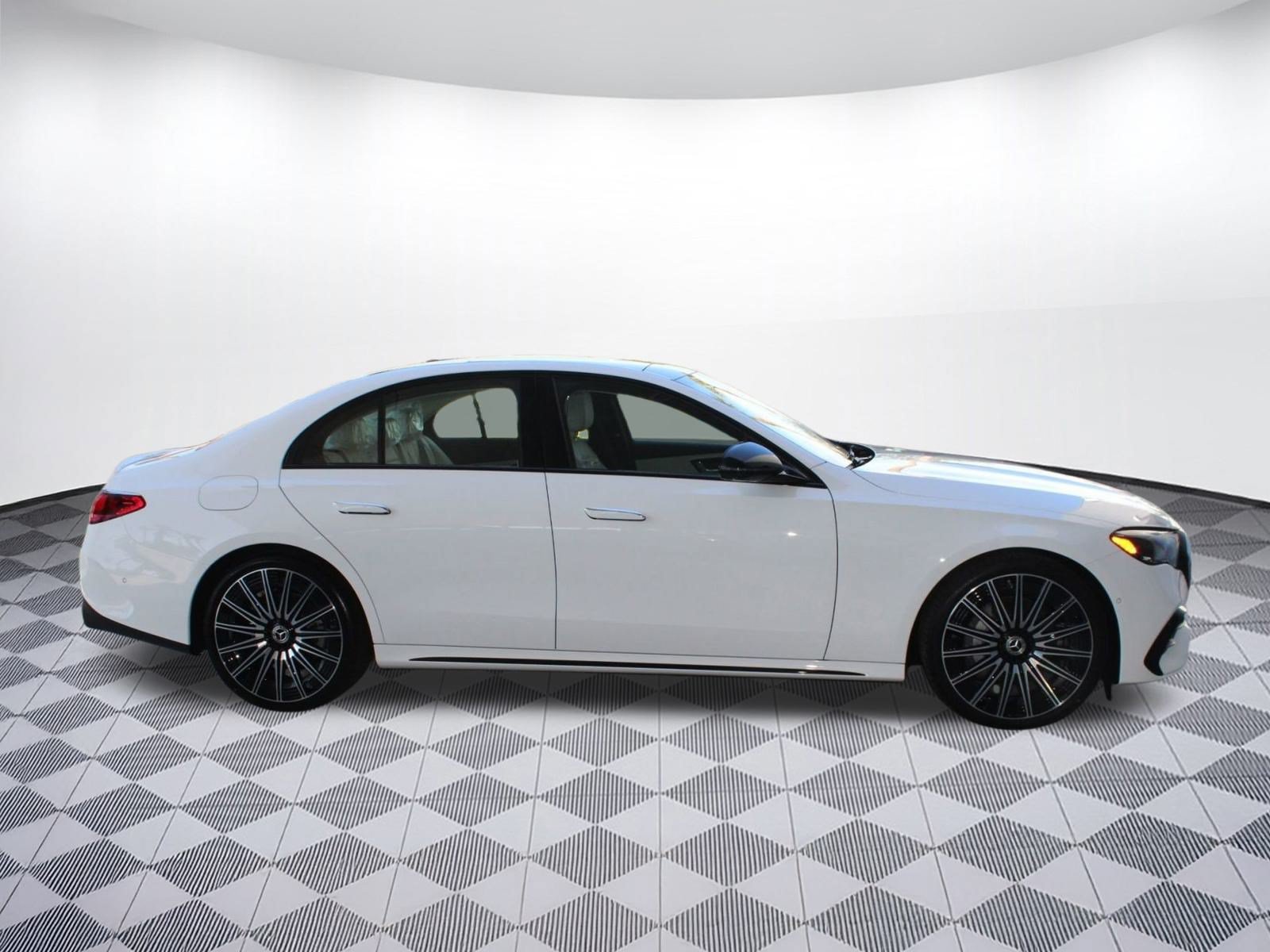 New 2026 Mercedes-Benz E 350 4MATIC Sedan image 8
