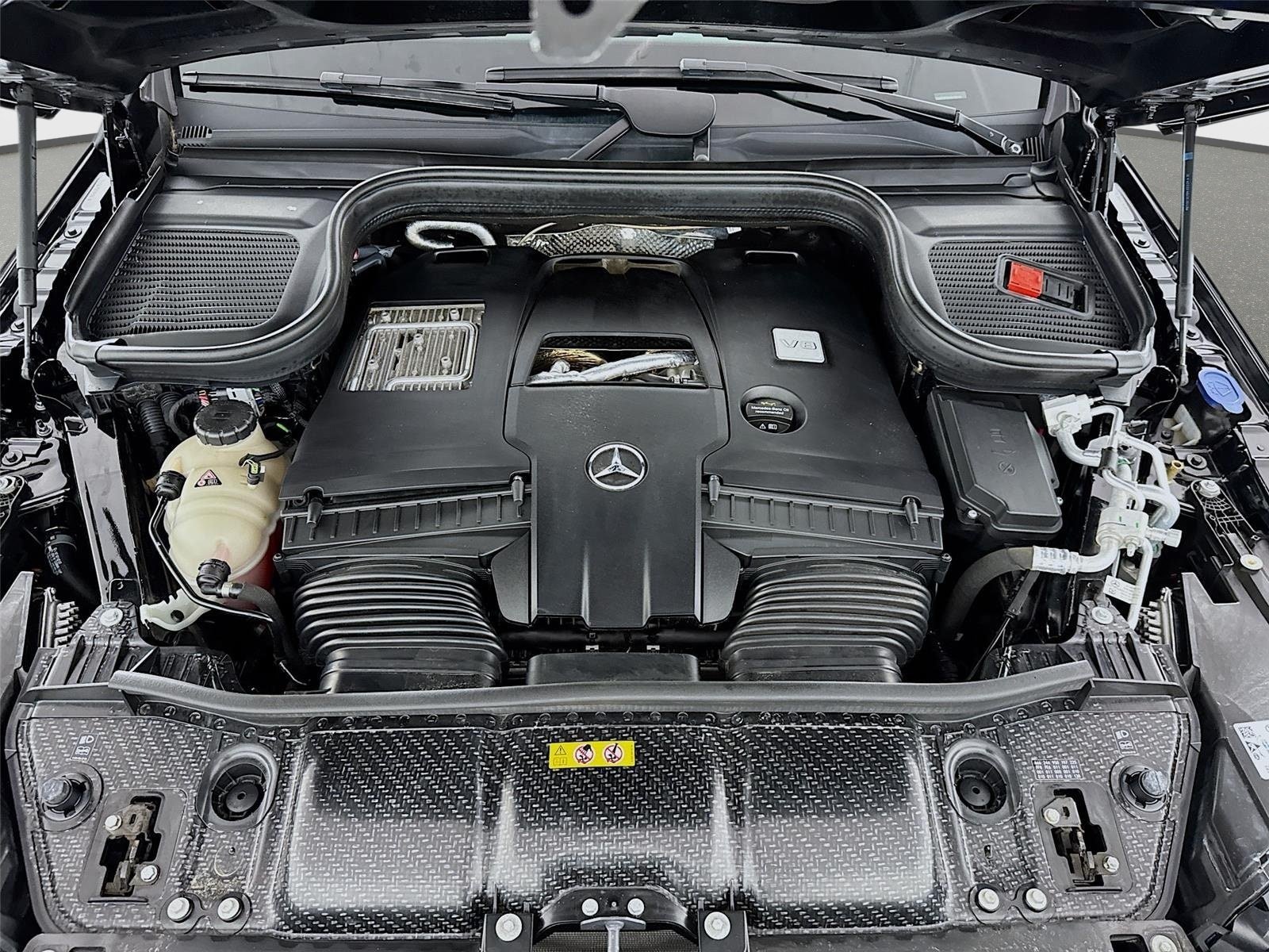 Used 2024 Mercedes-Benz GLS 580 4MATIC image 32