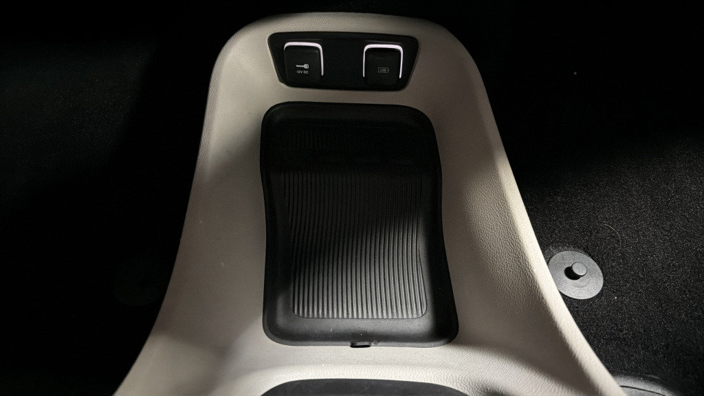 Used 2018 Chrysler Pacifica Touring-L FWD image 30