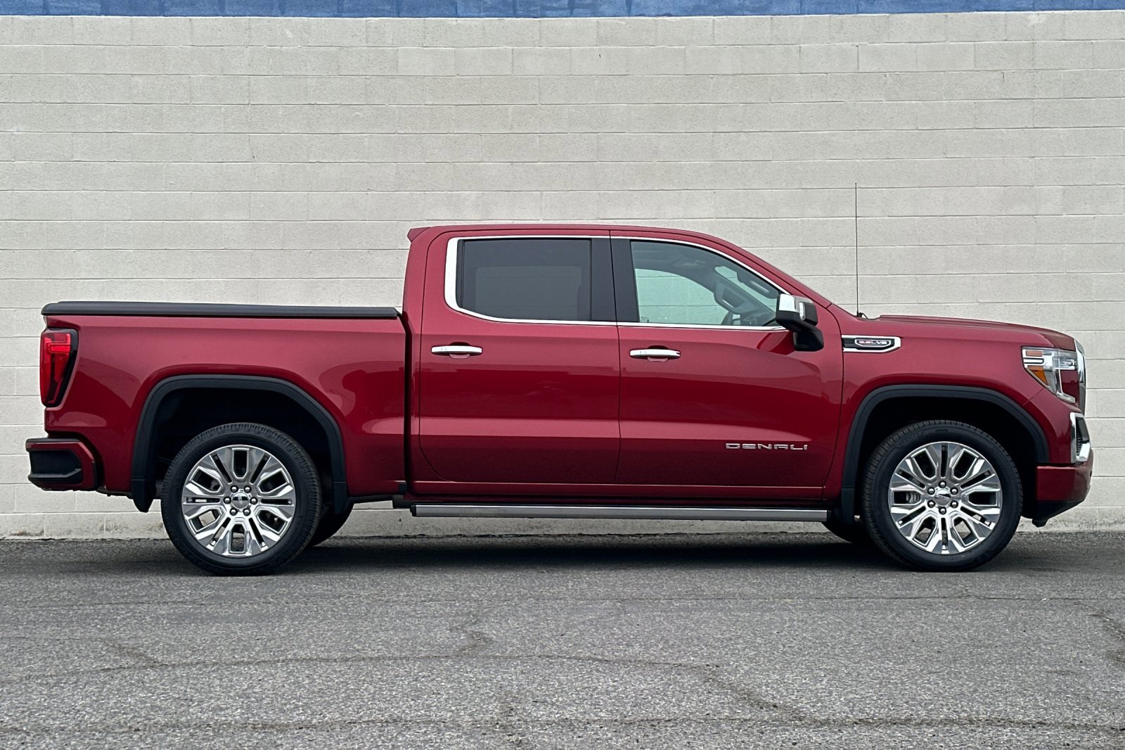 Certified 2020 GMC Sierra 1500 Denali w/ Denali Ultimate Package image 3