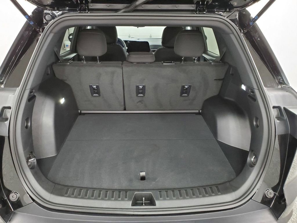 Used 2026 Chevrolet Equinox LT AWD/4WD image 23