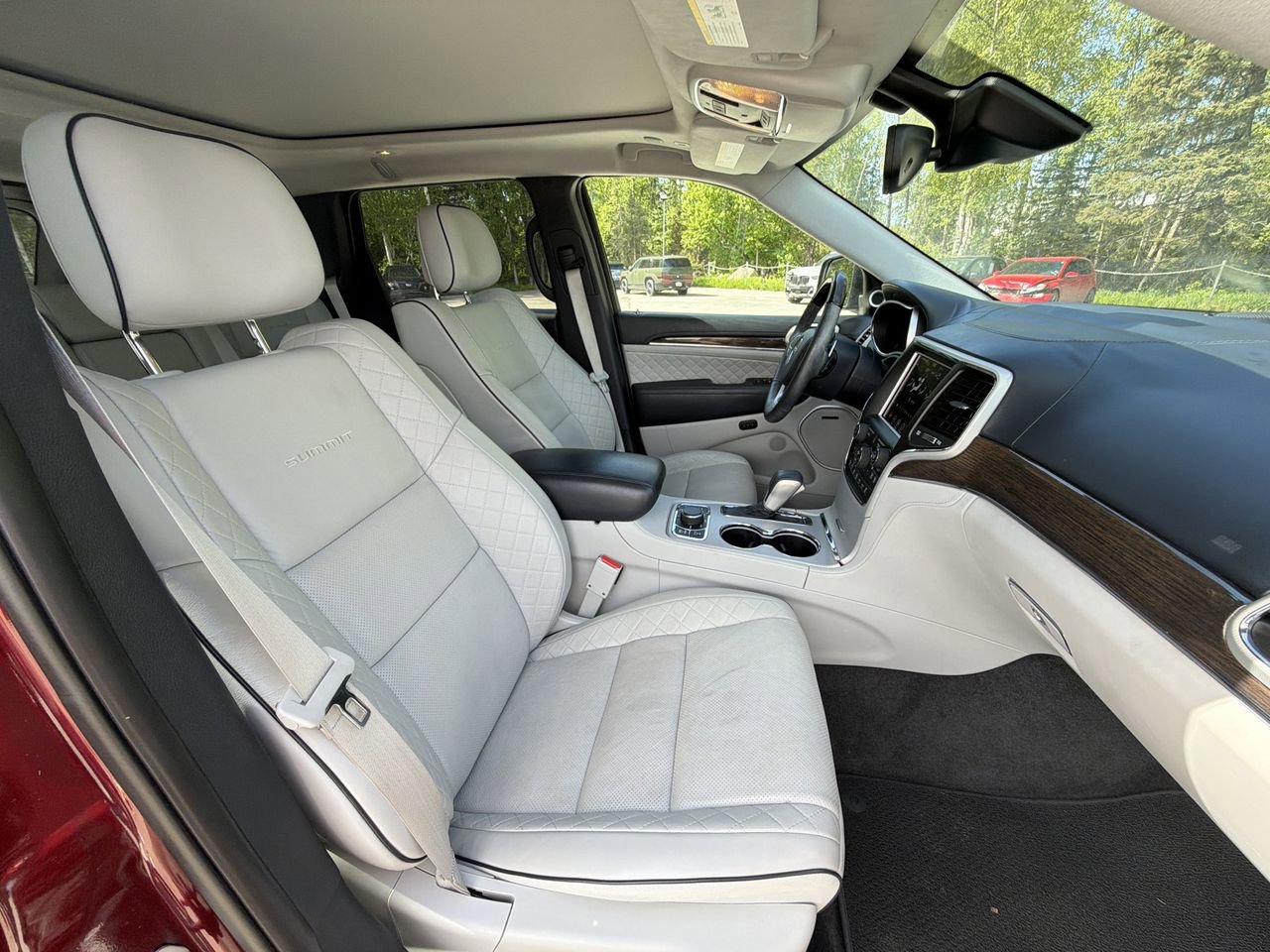 Used 2018 Jeep Grand Cherokee Summit AWD/4WD image 21