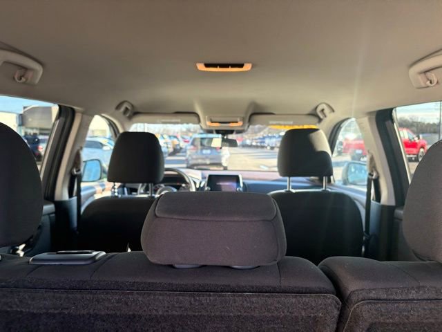 Used 2023 Nissan Rogue S image 23