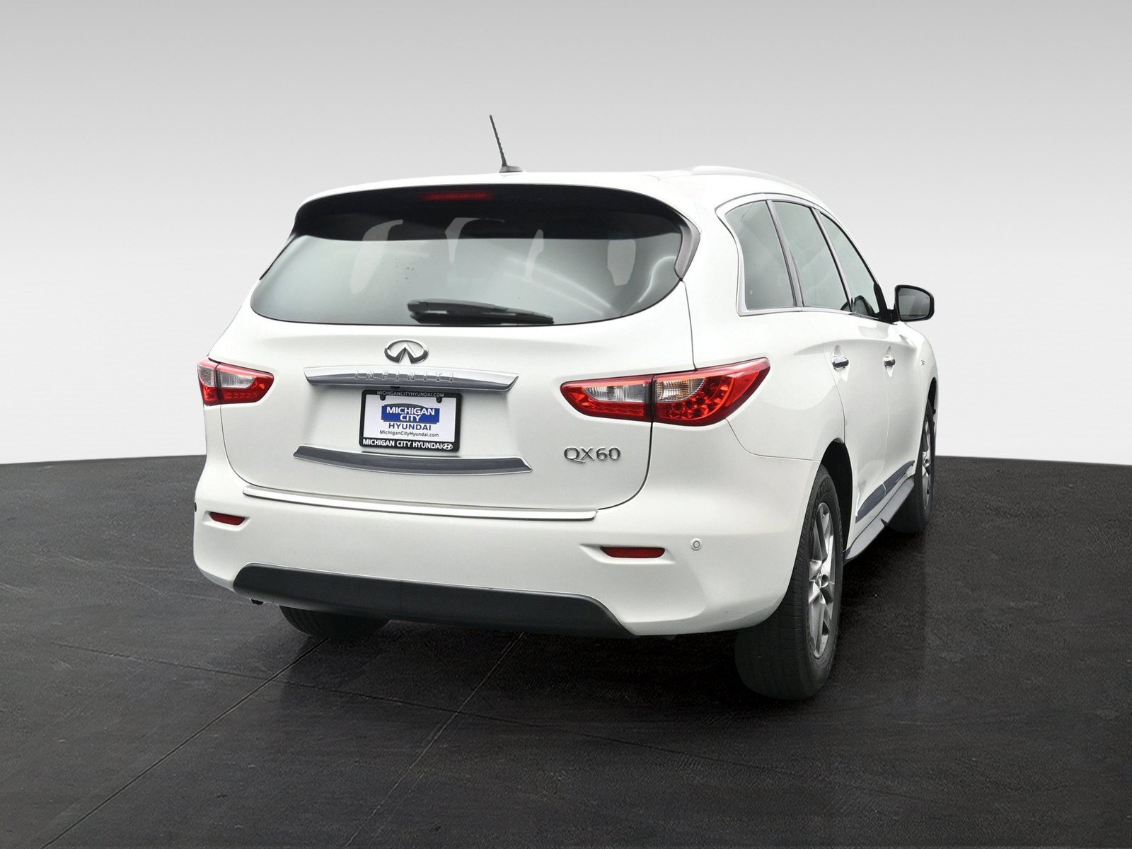 Used 2015 INFINITI QX60 FWD w/ Premium Plus Package image 4
