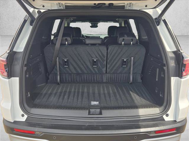 Used 2026 GMC Acadia Elevation w/ Elevation Premium Package FWD image 6