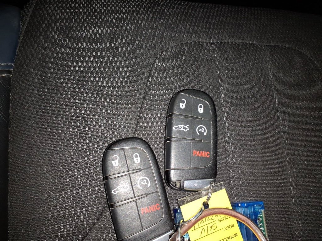 Used 2015 Chrysler 200 S w/ Comfort Group FWD image 25