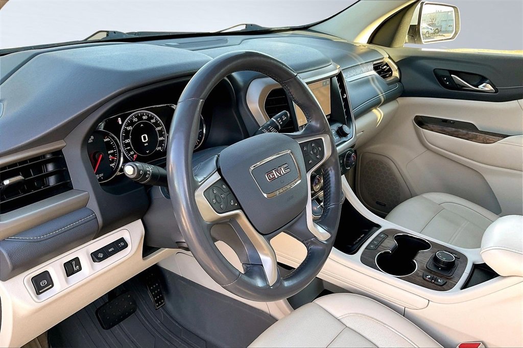 Used 2020 GMC Acadia Denali w/ Technology Package image 14
