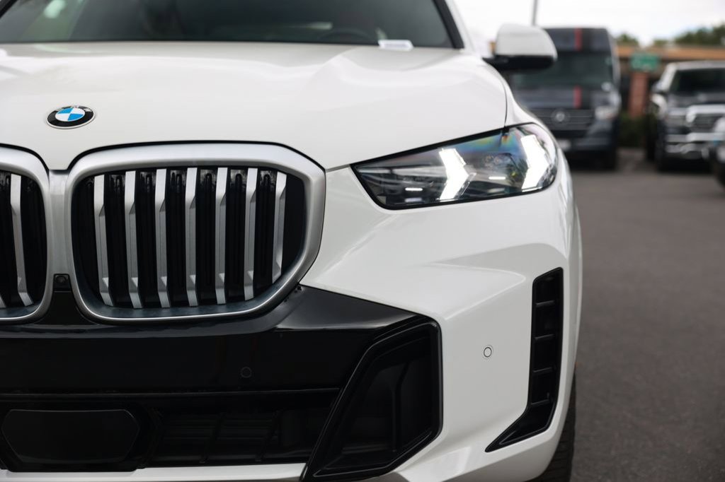 Used 2024 BMW X5 sDrive40i w/ M Sport Package RWD image 7