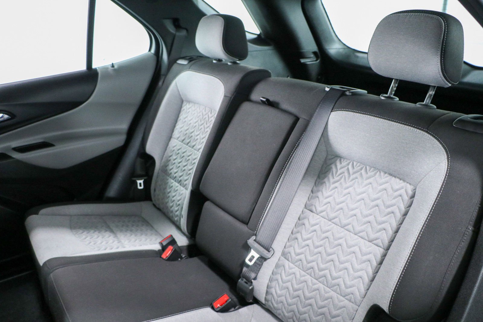 Used 2022 Chevrolet Equinox LS image 25