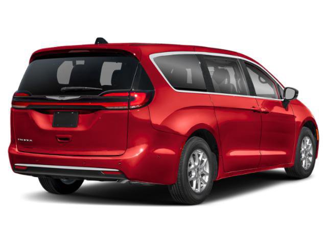 Used 2025 Chrysler Pacifica Limited image 2