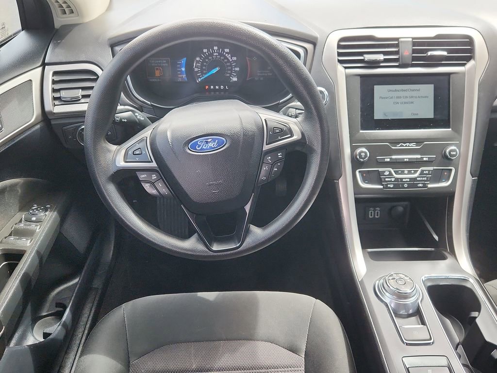 Used 2020 Ford Fusion SE FWD image 11