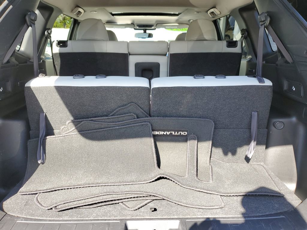 Used 2024 Mitsubishi Outlander SEL image 9