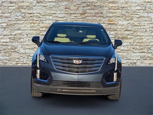 Used 2019 Cadillac XT5 FWD image 3