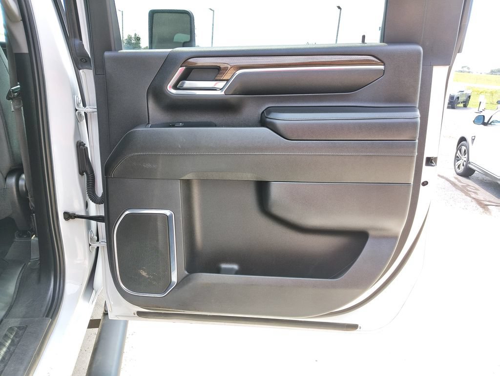 Used 2024 Chevrolet Silverado 2500 LT AWD/4WD image 21