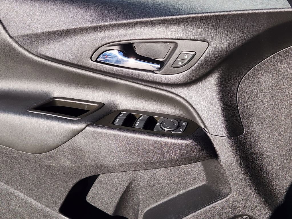 Used 2023 Chevrolet Equinox LT image 24