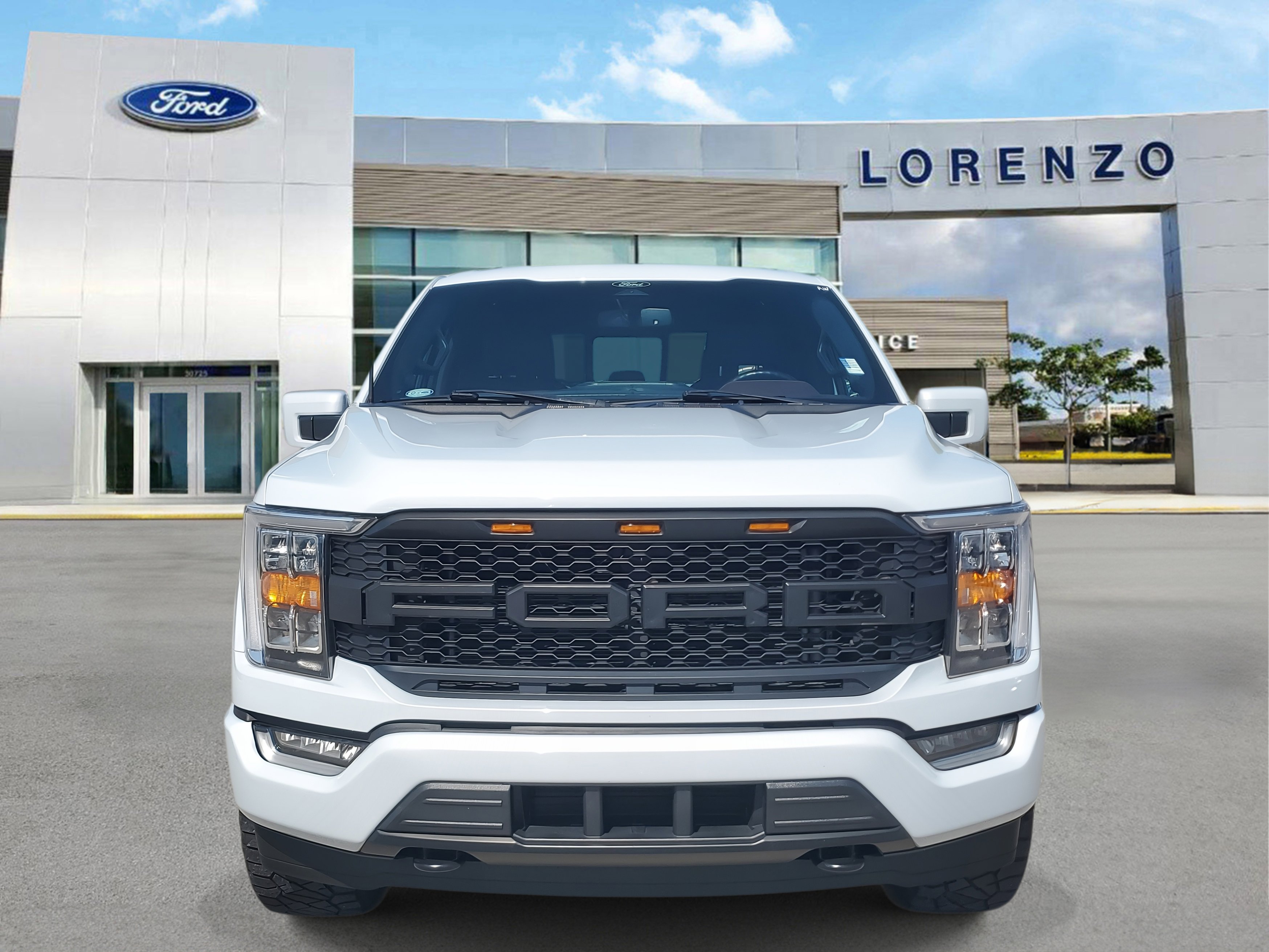 Used 2022 Ford F150 Lariat image 2
