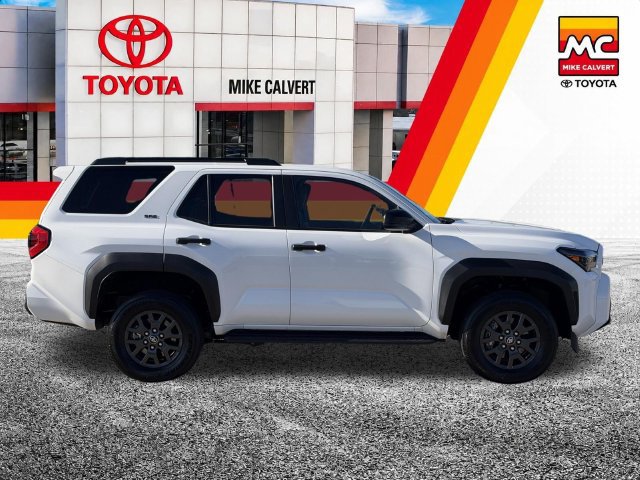 Used 2025 Toyota 4Runner SR5 AWD/4WD image 7