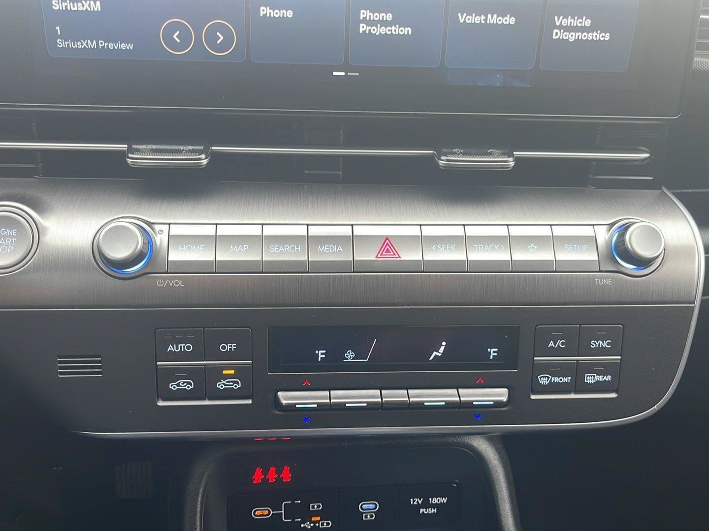 Certified 2025 Hyundai Kona SEL AWD/4WD image 34