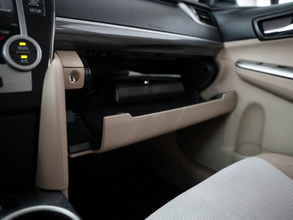 Used 2013 Toyota Camry XLE w/ Leather Pkg FWD image 51
