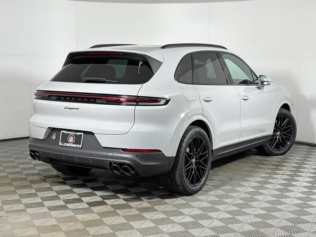 Certified 2026 Porsche Cayenne AWD/4WD image 7