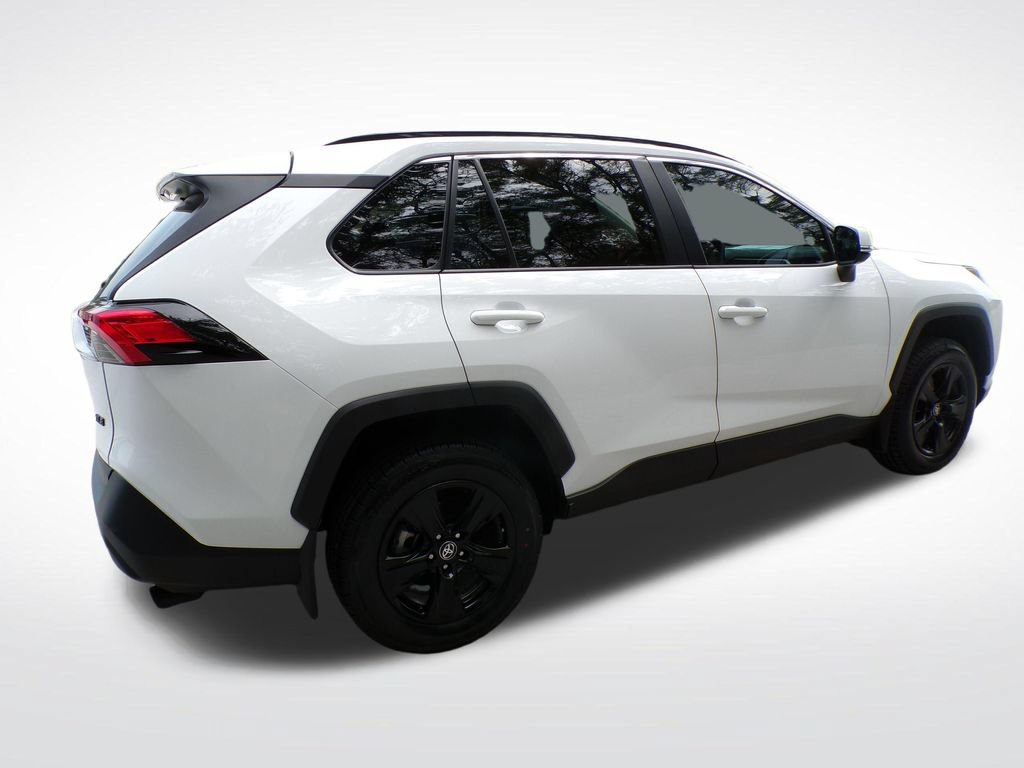 Used 2024 Toyota RAV4 XLE w/ Convenience Package FWD image 8