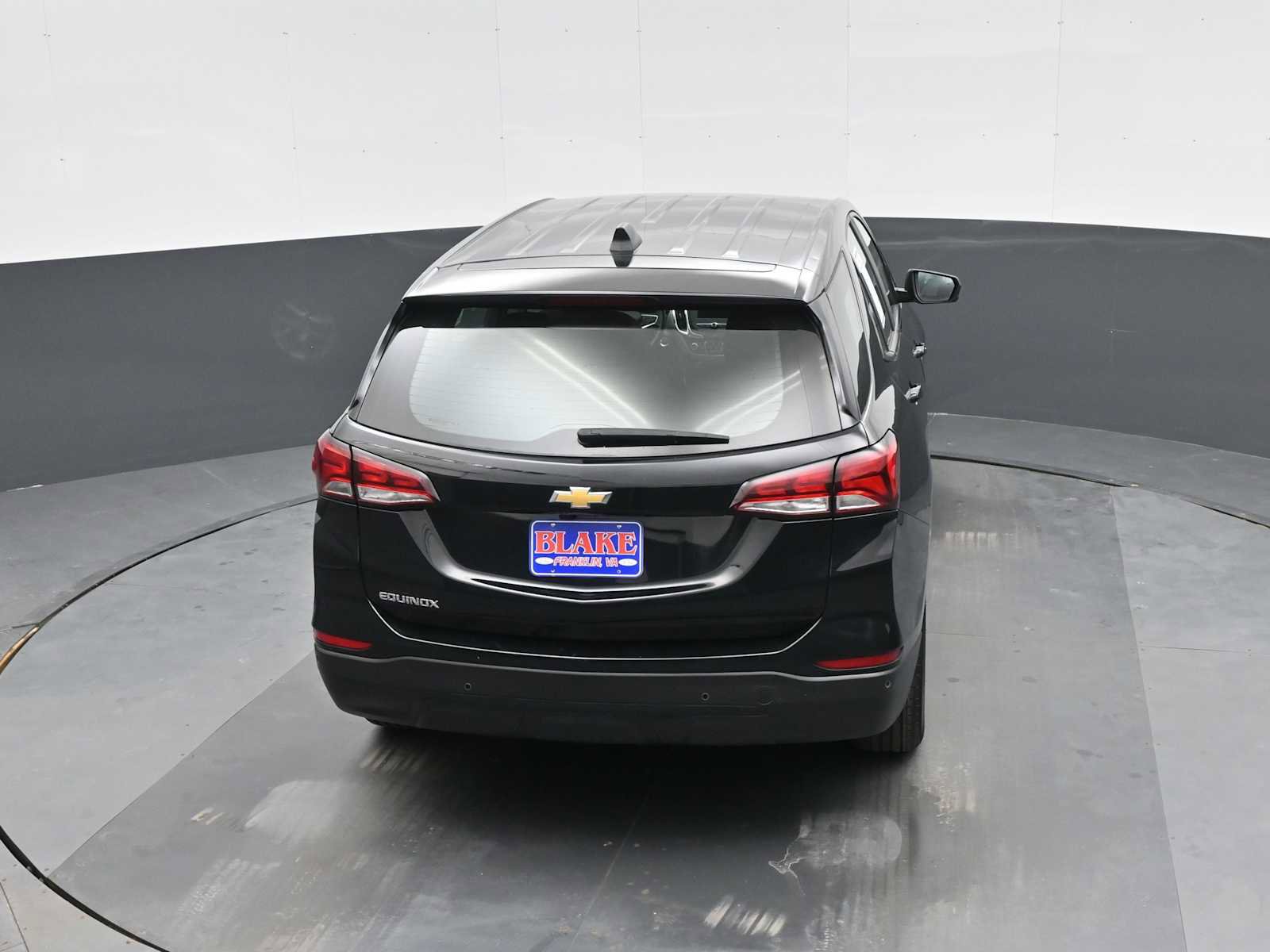 Used 2024 Chevrolet Equinox LS w/ Driver Confidence II Package FWD image 16