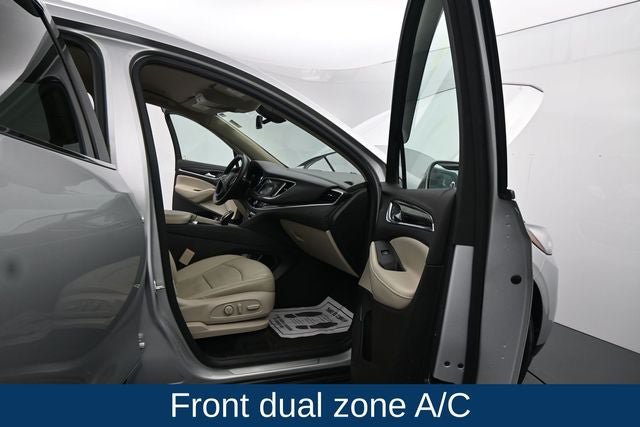 Used 2019 Buick Enclave Essence AWD/4WD image 16