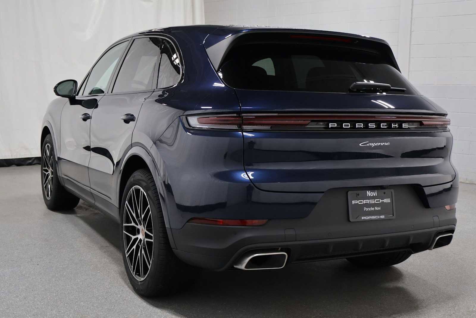 New 2026 Porsche Cayenne AWD/4WD image 3