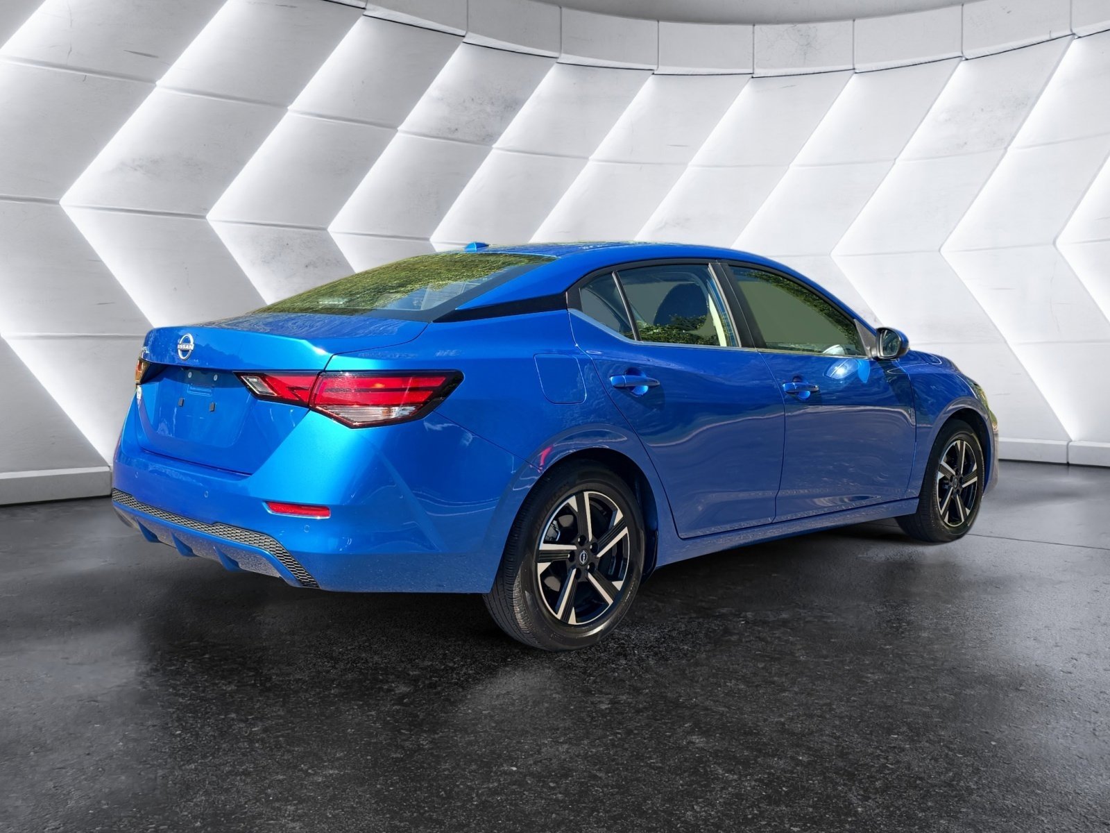 Used 2025 Nissan Sentra SV FWD image 5