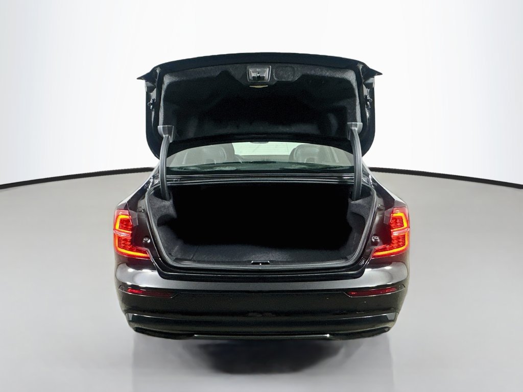 Used 2023 Volvo S60 B5 Plus FWD image 37