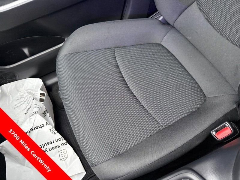 Used 2025 Toyota RAV4 LE image 27