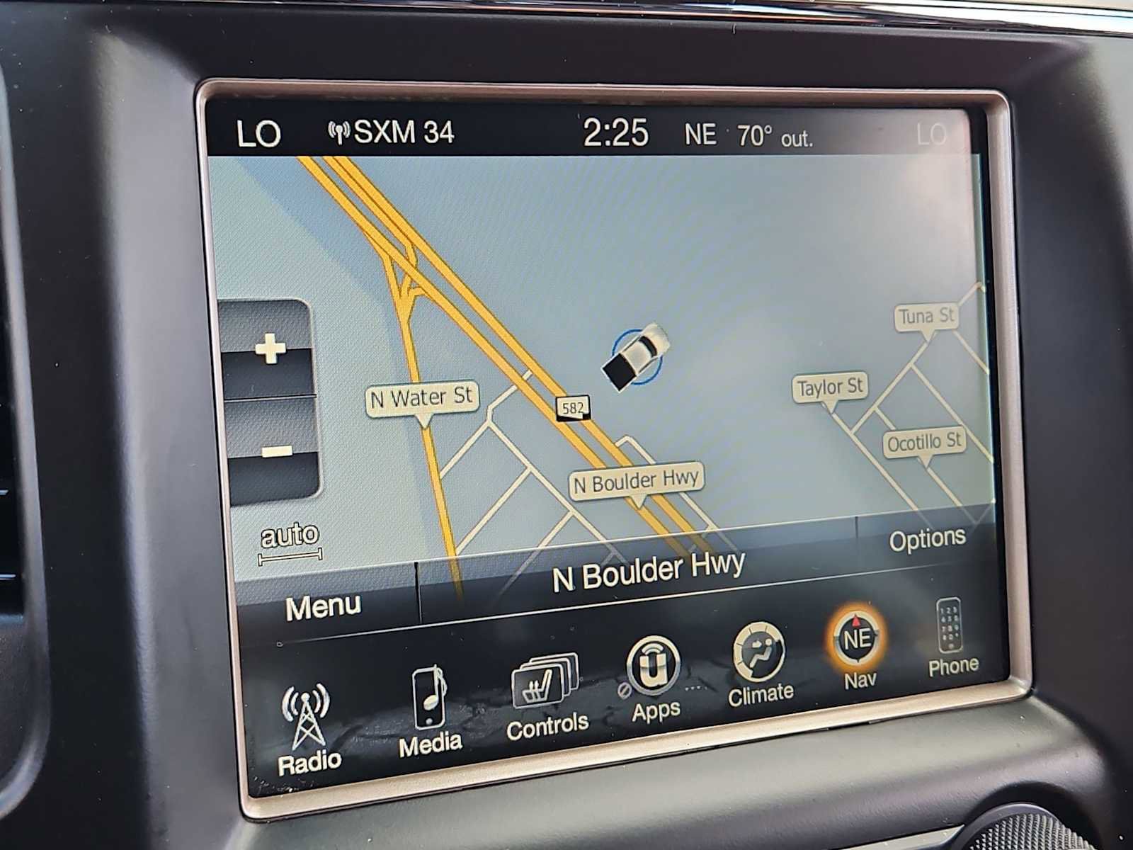 Used 2017 Jeep Grand Cherokee Overland w/ Jeep Active Safety Group RWD image 28
