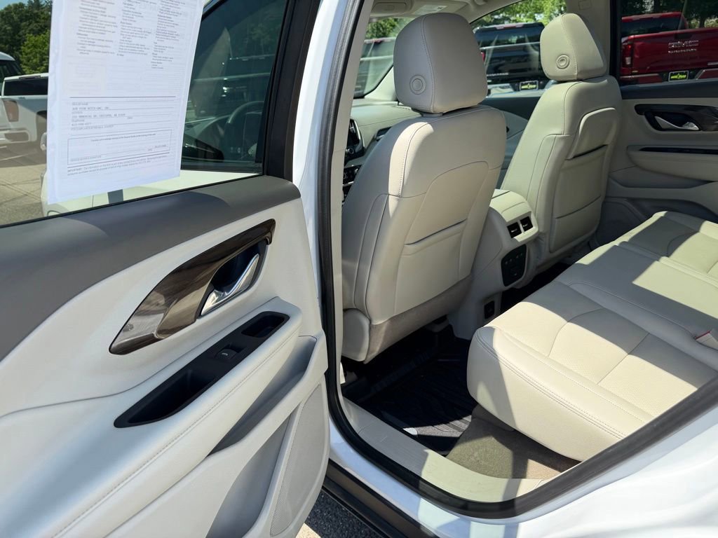 Used 2020 GMC Terrain Denali w/ Denali Premium Package AWD/4WD image 13