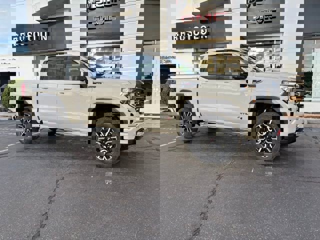 New 2026 GMC Sierra 1500 AT4 w/ AT4 Premium Package