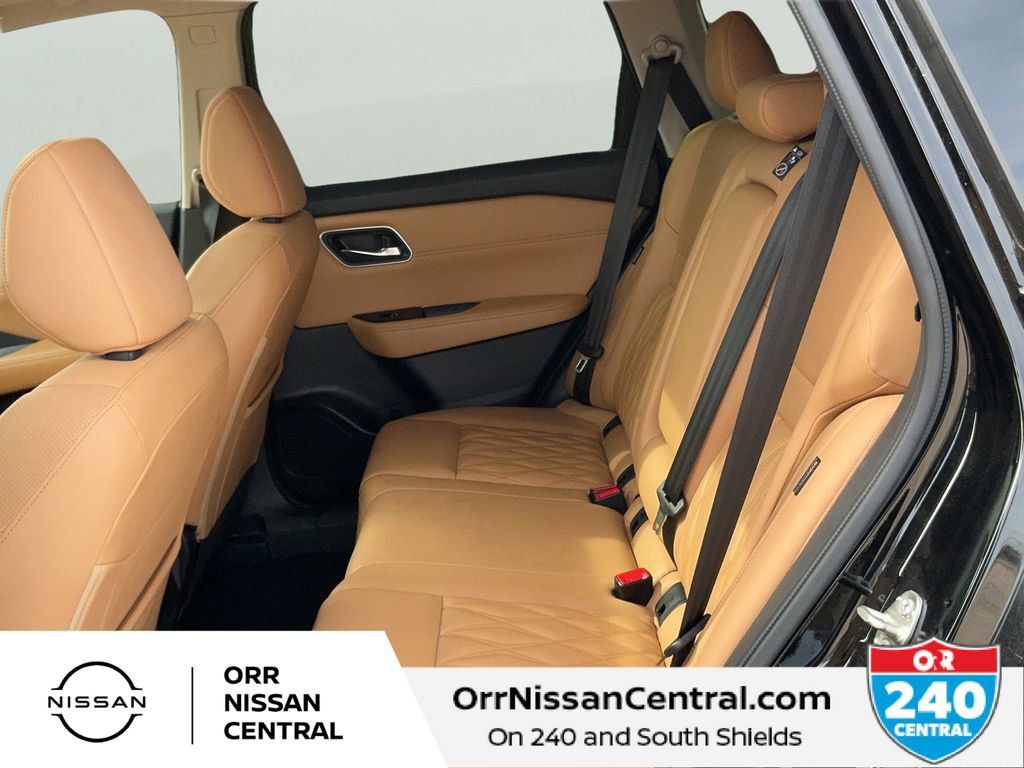 Used 2023 Nissan Rogue Platinum FWD image 13