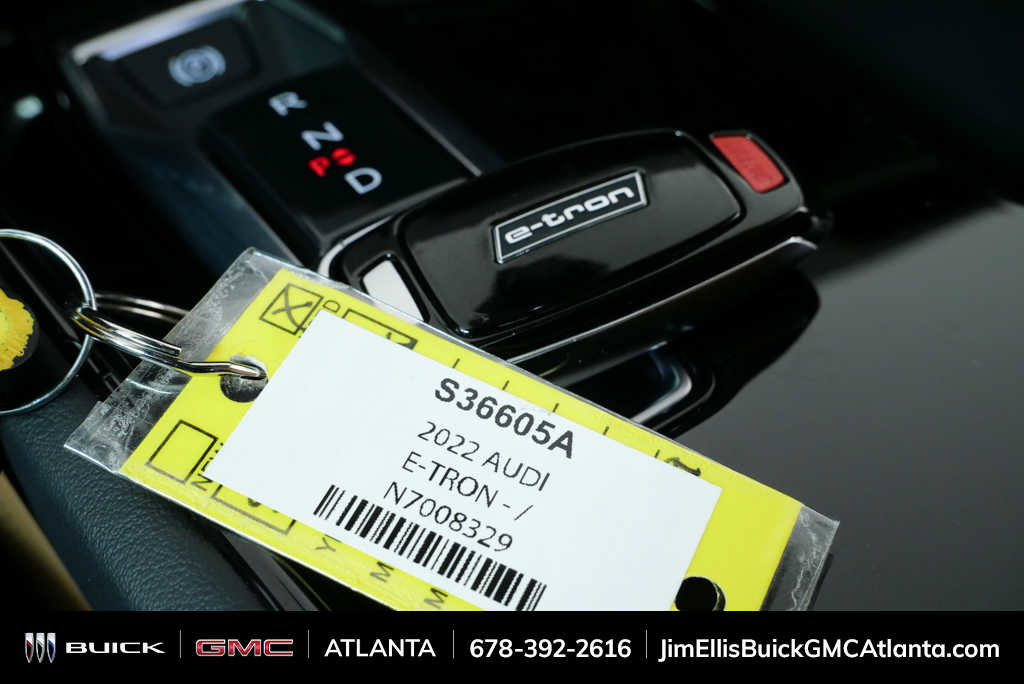 Used 2022 Audi e-tron GT Premium Plus image 34